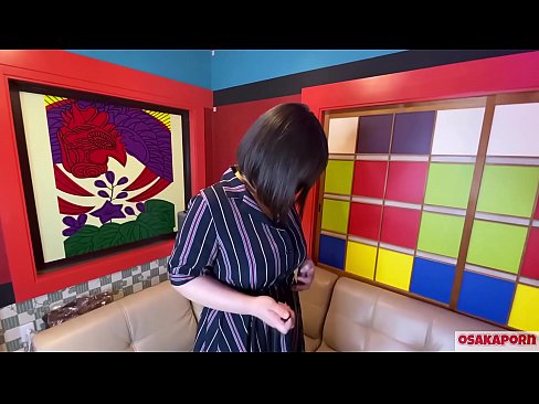 ❤️ Cutie Japanese pẹlu awọn omu nla ṣe baraenisere pẹlu awọn nkan isere ibalopọ ati pe o ni orgasm kan. O sọrọ ninu ifọrọwanilẹnuwo kan nipa iriri onibaje rẹ. Awọn ori omu nla ati obo ti o ni irun ti n kerora. Osaka onihoho ❌  Ibalopo ️❤